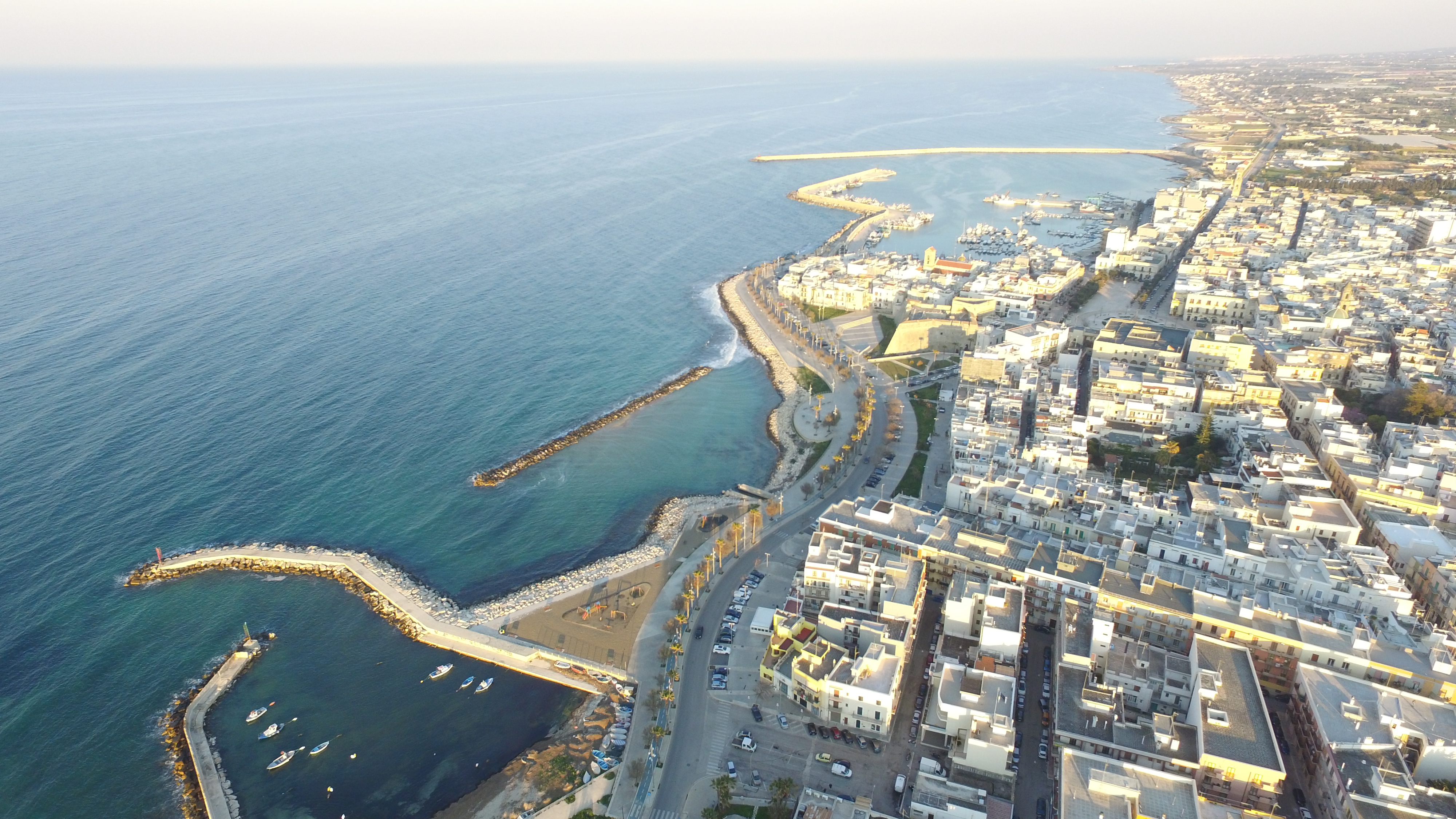 Lungomare Mola di Bari drone